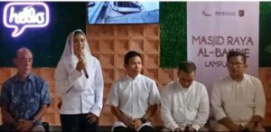 1762623543989.1762623534587.1001047740