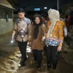 Wali Kota Eva Dwiana Salurkan Bantuan untuk Warga Terdampak Banjir di Way Halim