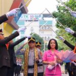 Pedang Pora Sambut Kombes Pol Herbin Sianipar, Resmi Pimpin Polresta Bandar Lampung